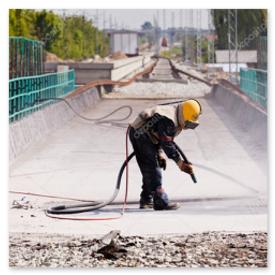 Trockeneisstrahlen an einer Maschine in der Produktion
